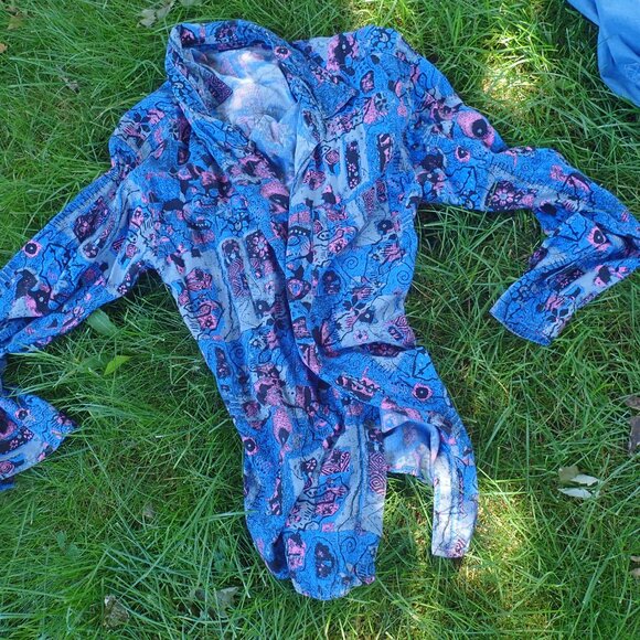 Five (5) stylish medium men's shirts- slim fit - Picture 2 of 6